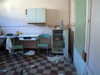 Illustration for article titled The Decaying Remains of Abandoned Hospitals